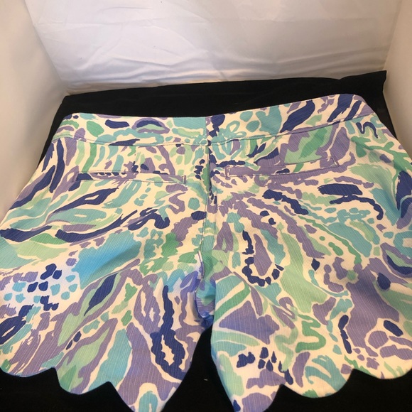 Lilly Pulitzer Shorts - Picture 5 of 5